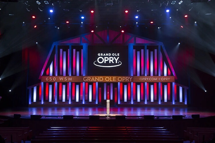 Grand-Ole-Opry-Nashville-Tennessee