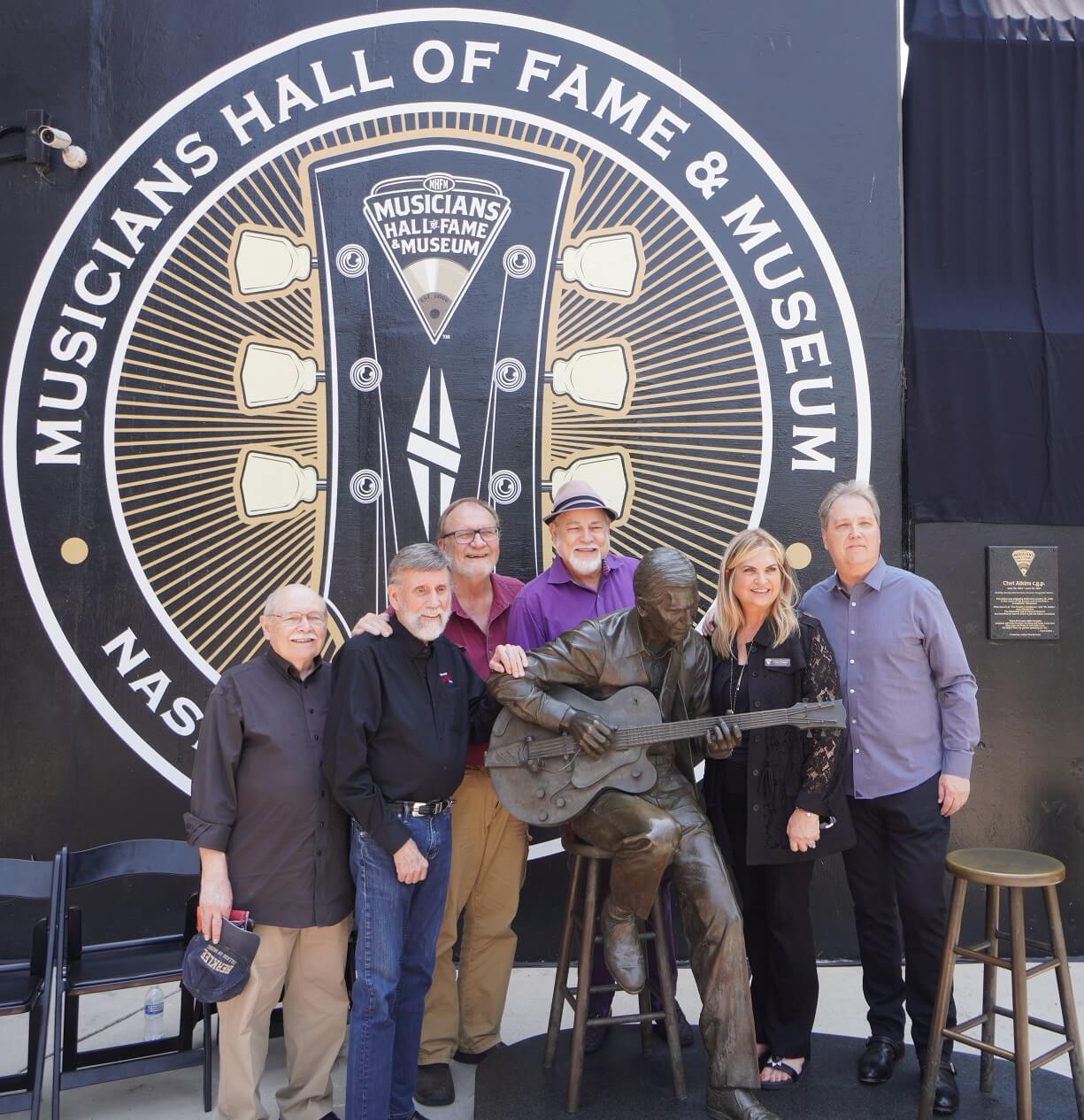 Chet Atkins Statue Unveiled at the Musicians Hall of Fame