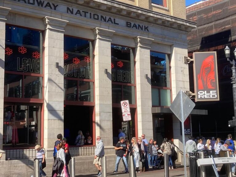 What Bar Does Blake Shelton Own in Nashville?